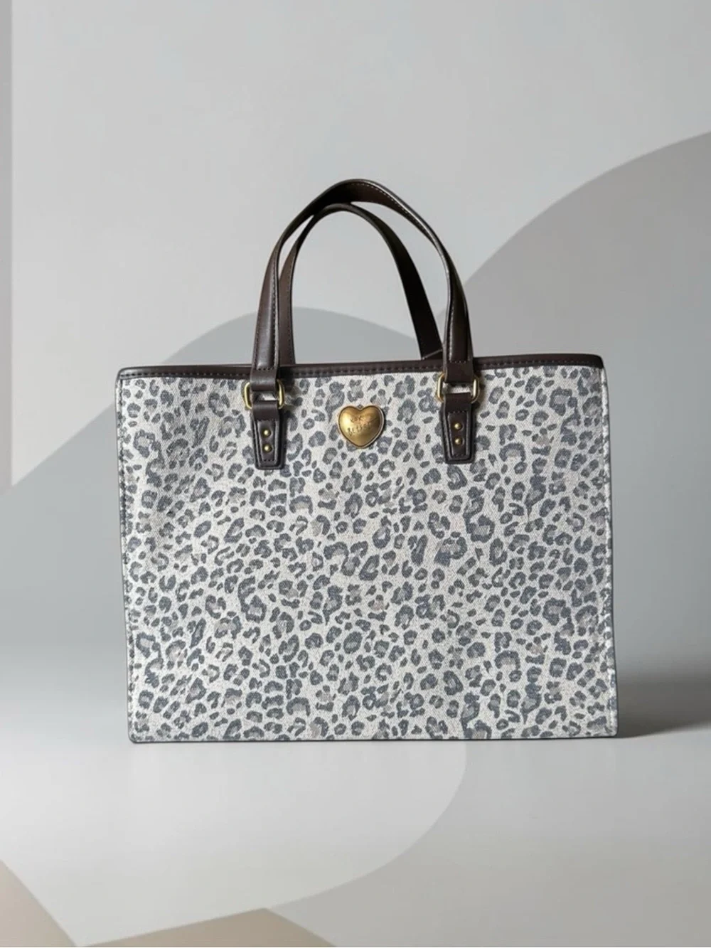 Betsey Johnson 